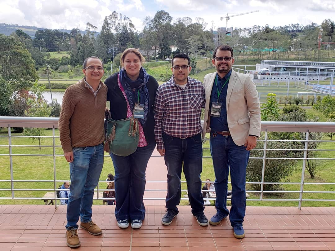 BigDataCol's tweet photo. Felicitaciones al Team de @UniversidadEIA &amp; @URosario por la excelente organización y contenido del Big Data CO 3.0🤗👆👍😊 #BigData #BigDataCO 
@MACC_URosario @IUPascualBravo @JoanDBaena https://t.co/gprrRTPFGt