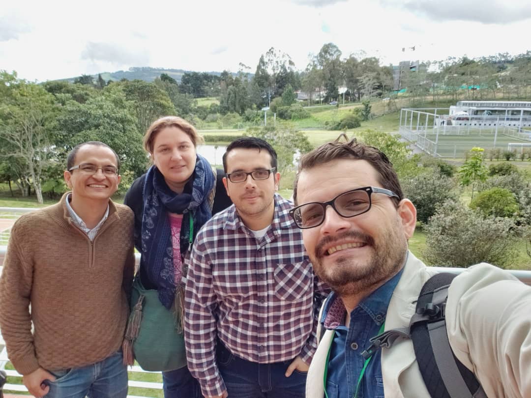 JoanDBaena's tweet photo. RT @BigDataCol 
Felicitaciones al Team de @UniversidadEIA &amp; @URosario por la excelente organización y contenido del Big Data CO 3.0🤗👆👍😊 #BigData #BigDataCO 
@MACC_URosario @IUPascualBravo @JoanDBaena https://t.co/QGBxjrrMAY