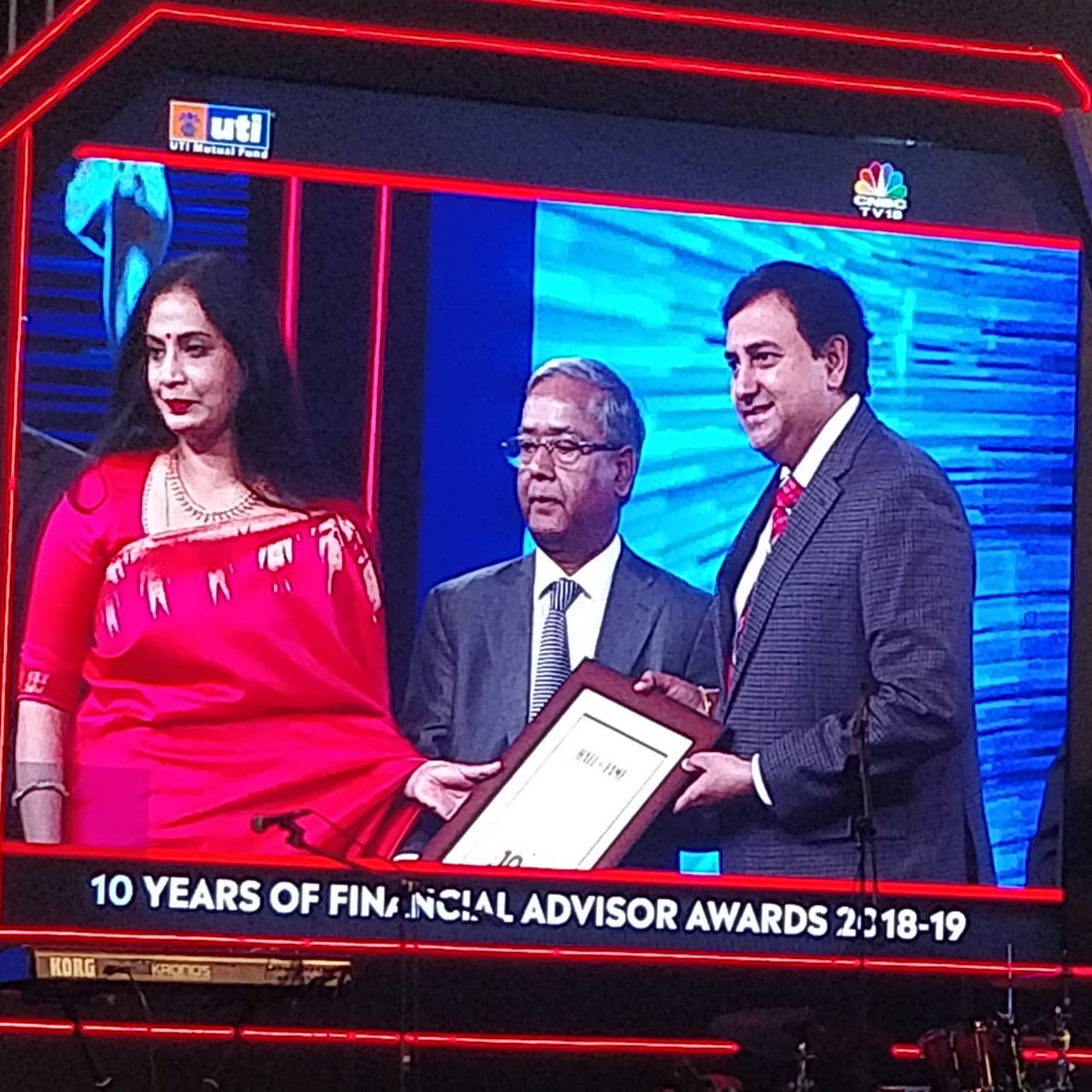 CNBCTV18News's tweet photo. Here are the 4 recipients of the ‘Hall of Fame’ at the @utimutualfund presents #FinancialAdvisorAwards. Congratulations! #DecadeOfExcellence #FAA201819 @utimutualfund @ICRALIMITED https://t.co/4OnToZB5I6