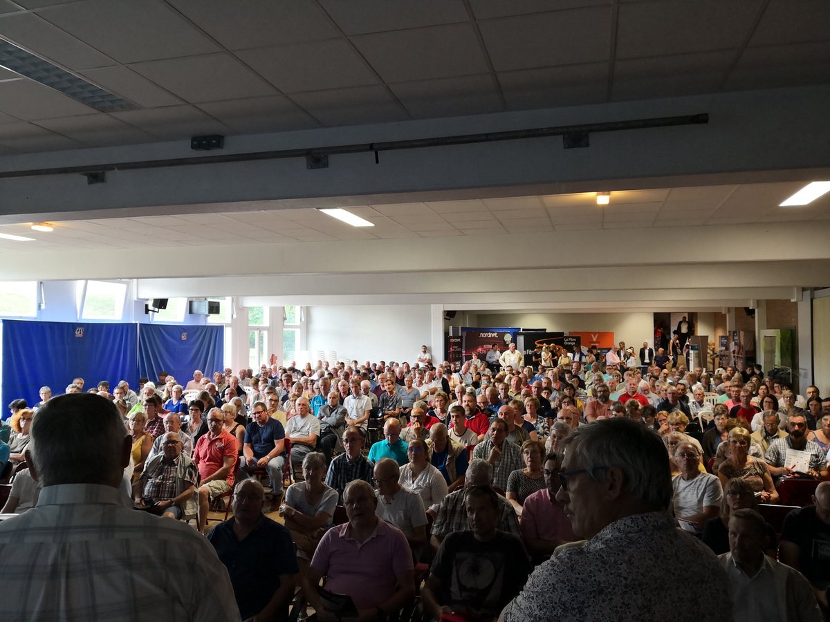 CA_2BM's tweet image. Après Etaples-sur-Mer et Cucq, c'est Ecuires qui accueille la 3ème réunion publique sur le déploiement de la fibre organisée par @THD5962 et la CA2BM, en présence des opérateurs. Un franc succès et une réelle attente des habitants de nos 46 communes!