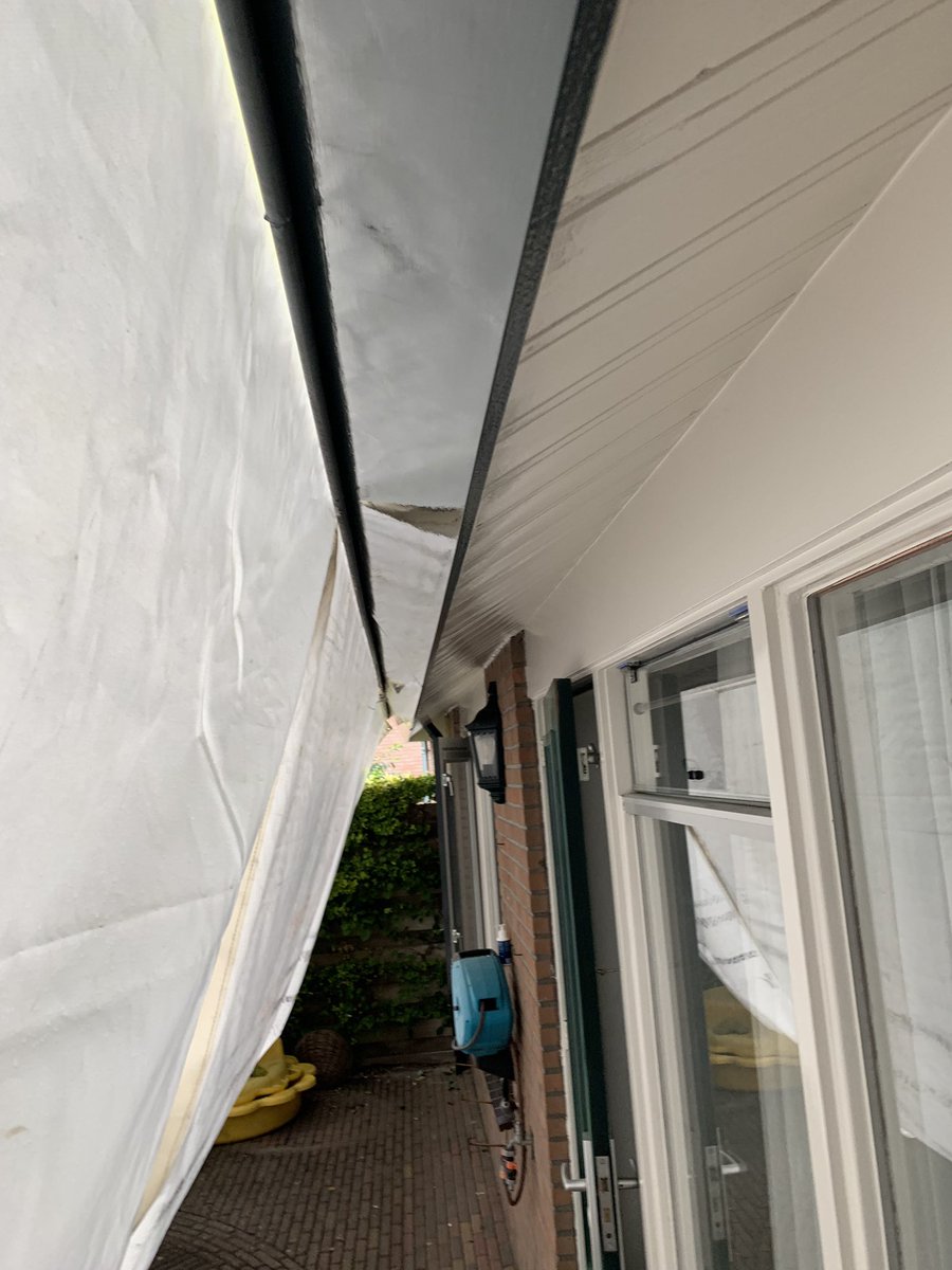 Vandaag regen🌂 ! Maar gewoon tent gebouwd !
#coenraadbot #sigma #vakschilder #eigenzaak #steigervoorweinig #mirka