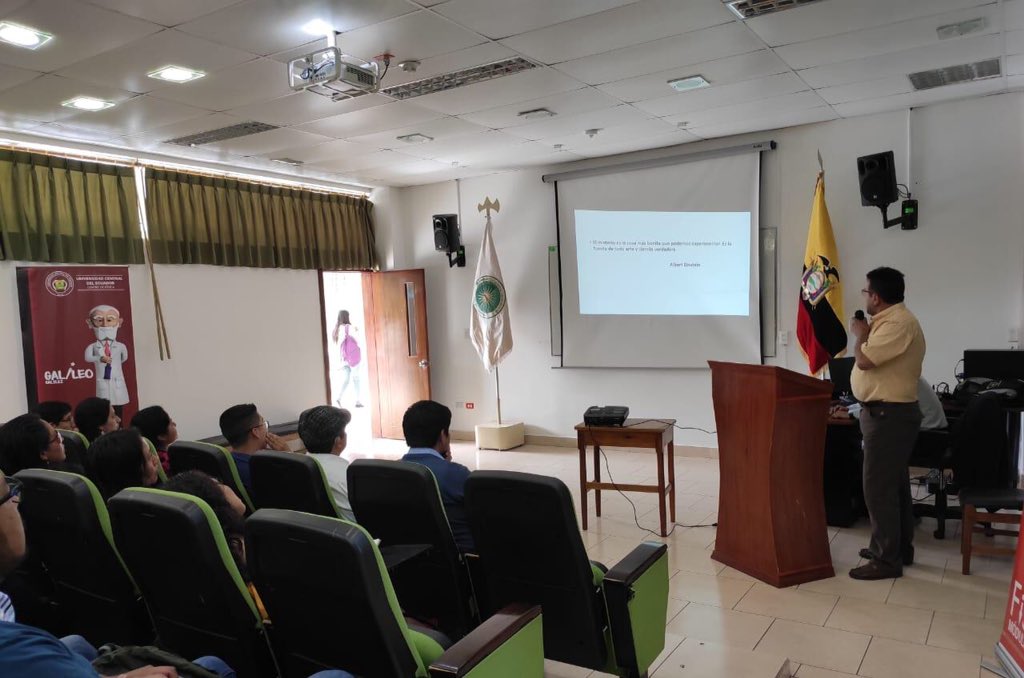 lacentralec's tweet photo. Las universidades: Central del Ecuador y Estatal Amazónica, junto a la Red de Investigadores Docentes de Física RIDEFI organizan el evento "Escuela de Verano" que se desarrolla en el Puyo. El Centro de Física de la UCE expone sobre #Fislab https://t.co/eI1OFNoexF