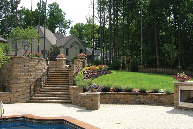 CCMasonryPA's tweet photo. #landscaping season is in full swing.
From fire pits to patios, @ConcreteMasonry has developed a handy guide for #masonry #contractors on residential segmental retaining wall systems: https://t.co/bDPxxGwCJc #blockisbeautiful #designguide #residential #patioseason https://t.co/aXgWfKooIF