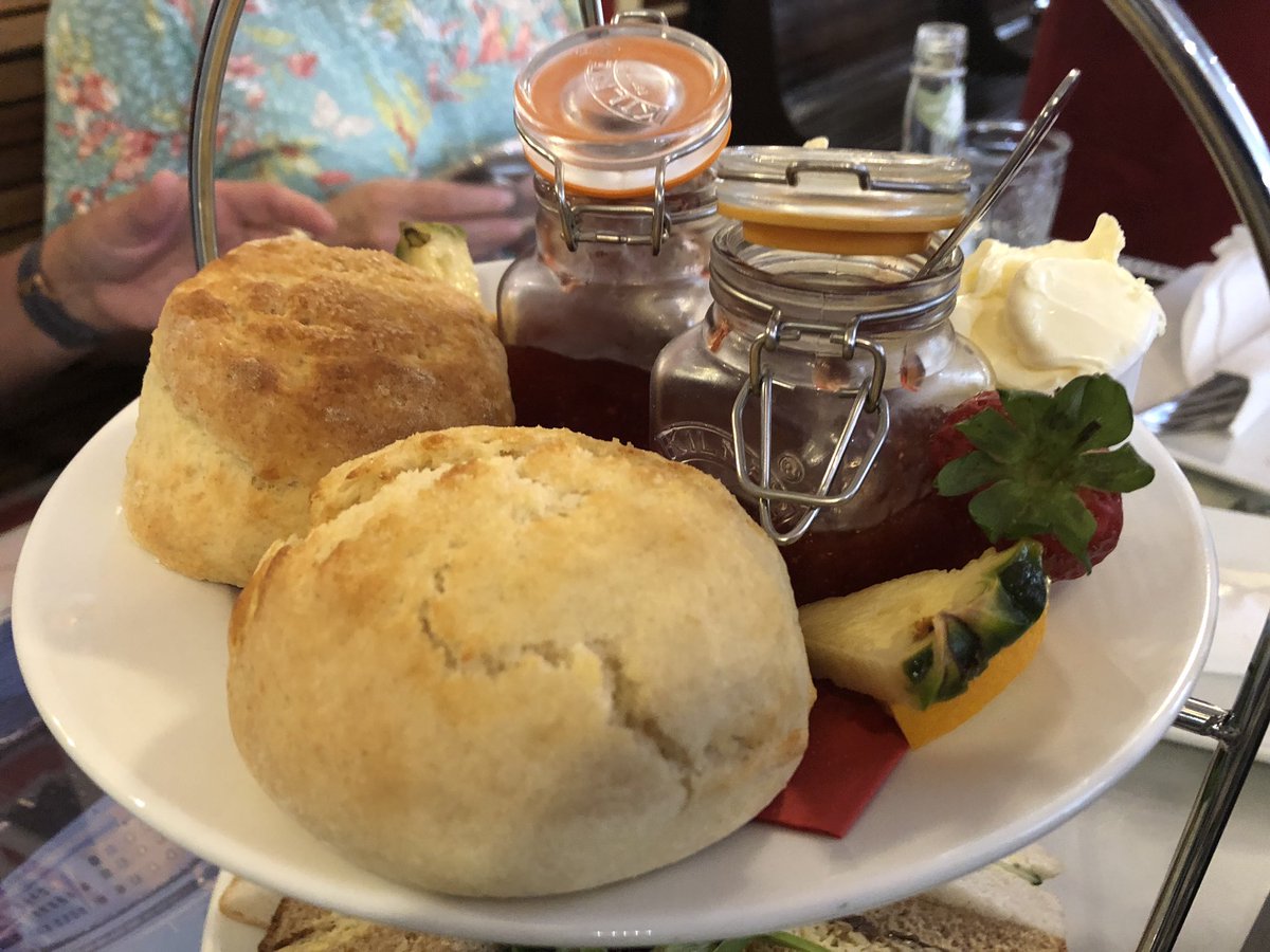 Vixbrix's tweet photo. Fab day in the fresh air ! Lots of laughs &amp; a cheeky lager @OldMarketHouse in the sunshine with the girlies. Afternoon tea @BrixhamSteam was lovely &amp; even had a voucher won in a raffle. #brixhamfun https://t.co/bULCV5uKGf
