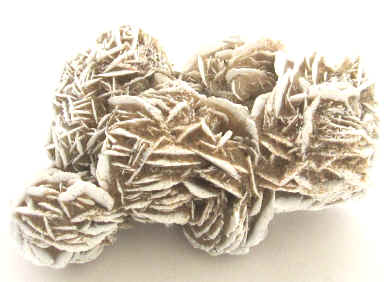 magickcrystl's tweet photo. One crystalline form of Selenite is called Desert Rose. Selenite can enhance will power and decision-making.  It aids powers of concentration and clarity, and is excellent for meditation.  Selenite is a stone of truth and honesty. #crystalhealing #healingcrystals #healingstones https://t.co/kCXZ4TGbQ9