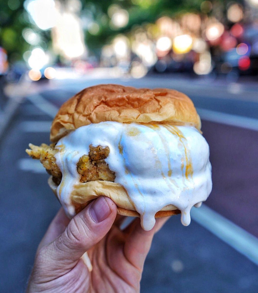 Thenuggetspot's tweet photo. Melting away with this heat 🔥

If you haven’t tried our Three’s Company fried chicken sandwich collab with @MikeyLikesItNY and @MikesHotHoney... WHAT’RE YOU WAITING FOR!? 🤨

📷: @imma_eat_this https://t.co/Ikwfr9lbGH