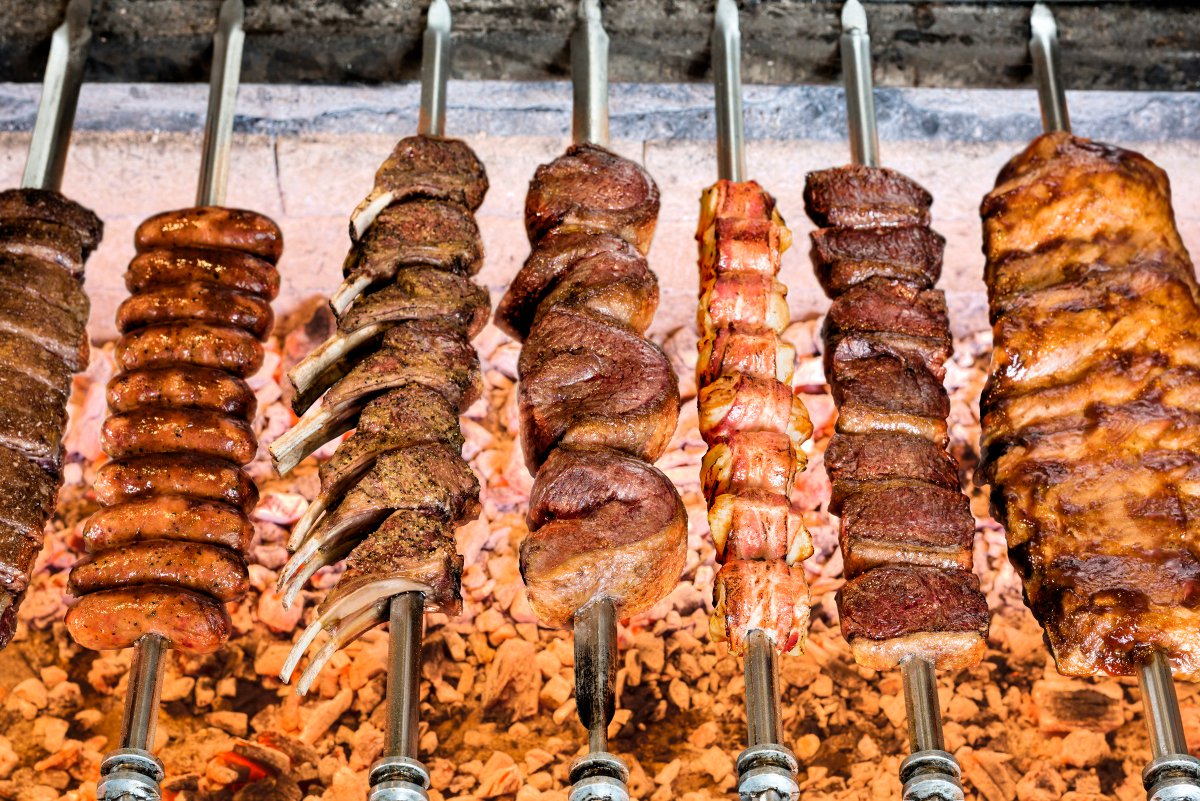 teamgetgrowing's tweet photo. Sizzling offer! First 500 visitors 7/11-14 to the #811Chicago Garden can pick up a #free @TexasdeBrazil pop socket. Show it at Booth #11 & earn a $15 savings card for dinner at the Chicago restaurant. #TasteofChicago #GetGrowingFoundation @ChicagoFlower @GetGrowingFoundation https://t.co/gXdUdVzVqn