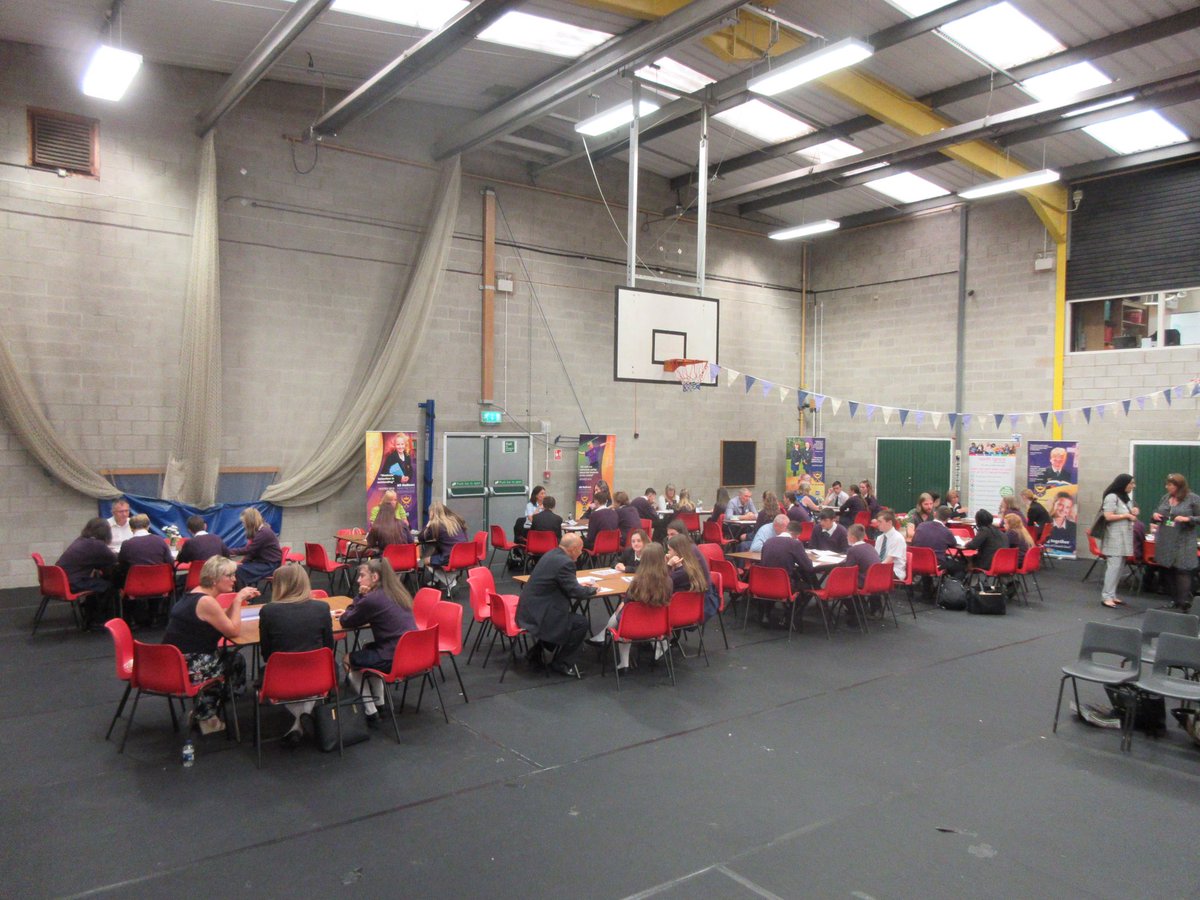 AllHallowsCHS's tweet photo. Great day today at our careers speed networking event. Many thanks to all the experts who came along! #speednetwork #meettheexperts #careers @GillySeville @PlacesGym @SouthRibbleEDO @tomstables @3manfactory @ForbesSolicitor @mcd_preston @QS_Ade @training2000 https://t.co/8YexZ0wTcn