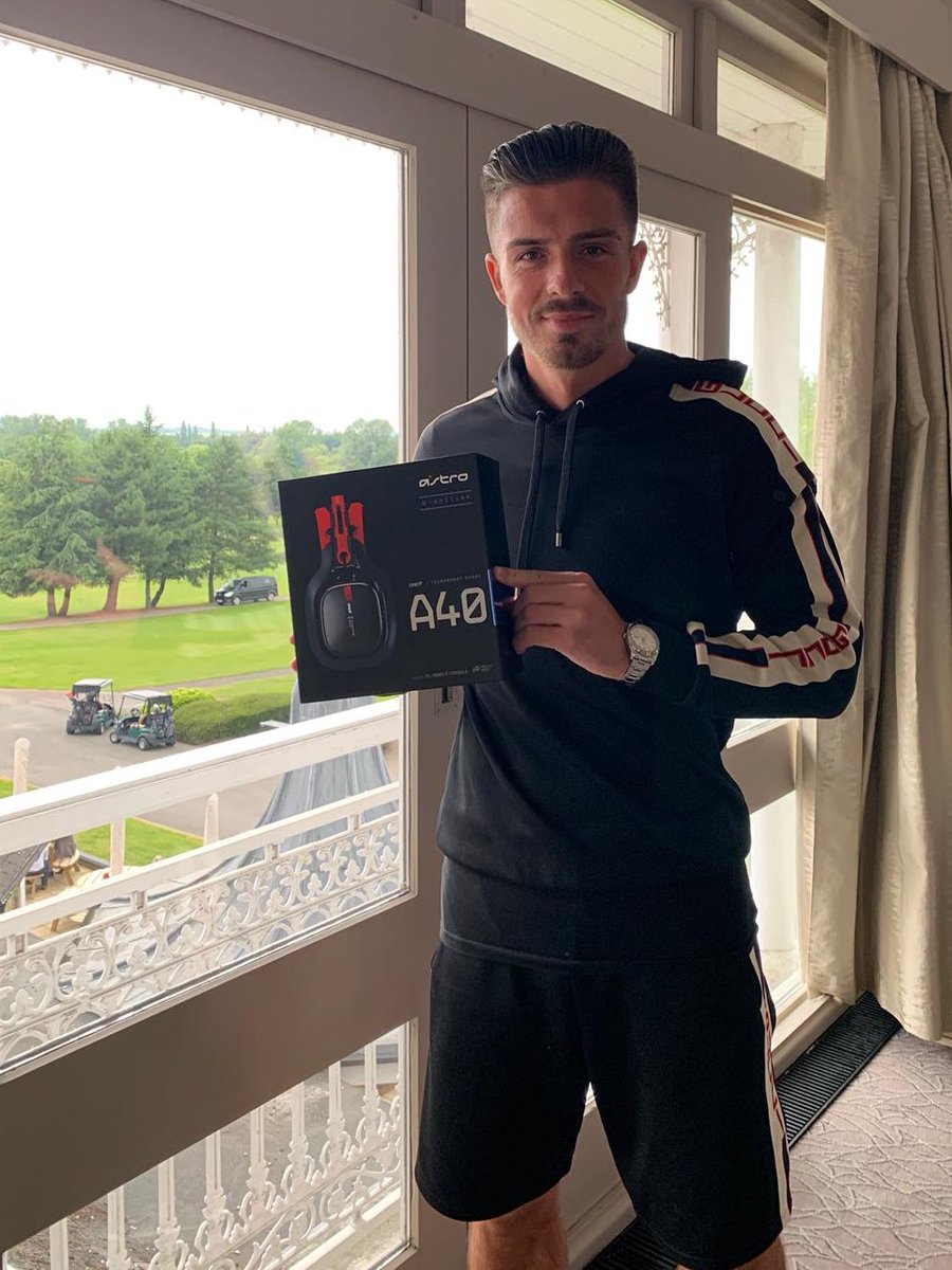 JackGrealish's tweet image. As a thank you for the incredible support last season, I’ve teamed up with @ASTROGamingUK to give away an A40 TR X headset! 

RT to enter ✅ #ASTROFamily