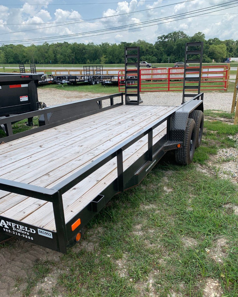 *REDUCED* $3,600 
18 X 83 MAXXD U5X UTILITY
TANDEM 5.2K AXLES 
GVWR 9,990
STANDUP RAMPS
1- 5.2K BRAKE 
GRAY METALLIC
$90/MO with approved credit !!!
#maxxd #trailers #utilitytrailers #u5x #tandemaxle #financing