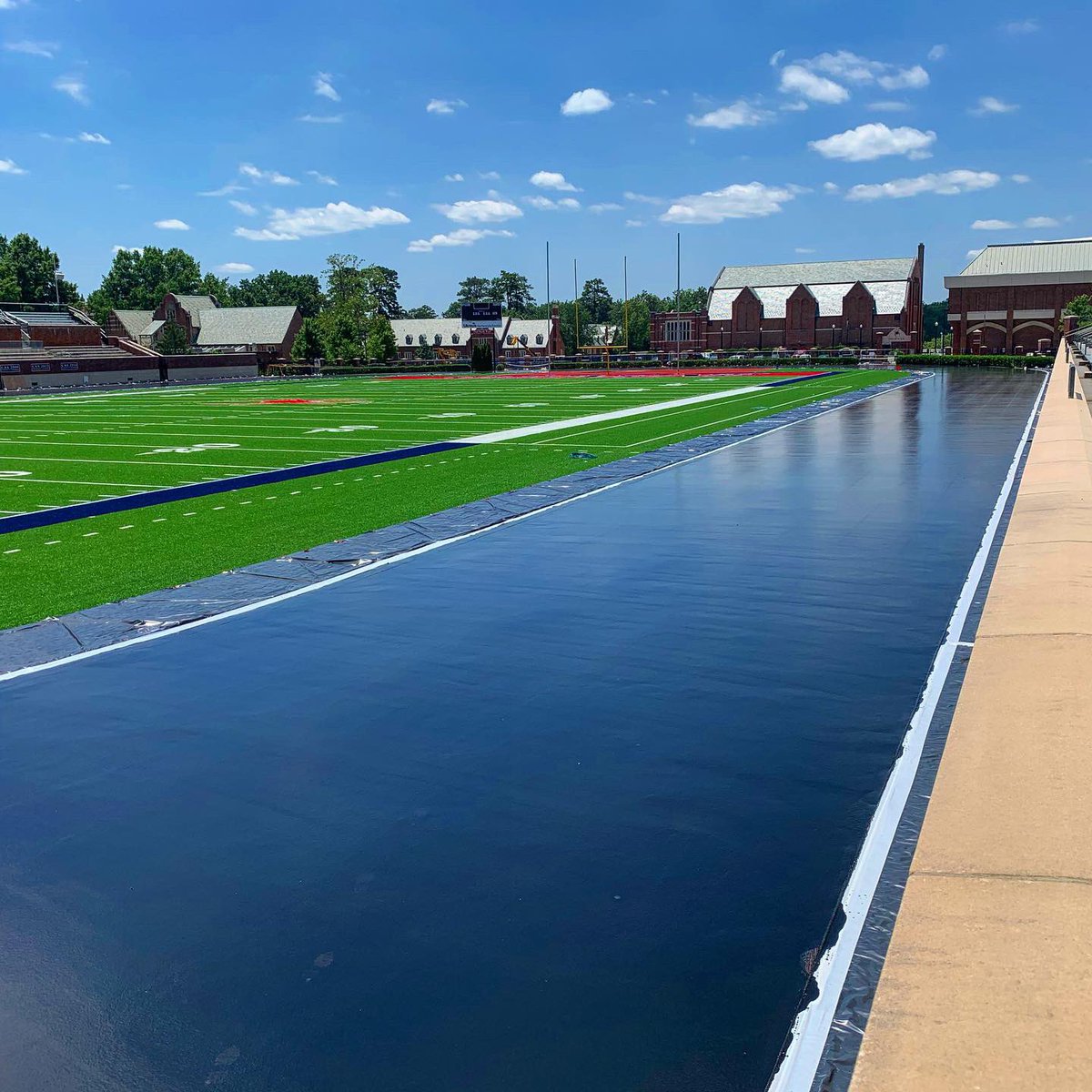 RichmondXCTF's tweet image. Headway on the Fred Hardy Track renovation continues as the @beynonsports crew makes quick progress. 

#BuiltByBeynon #MakingFastLookGood #trackandfield #spidersxctf #rva #runRVA