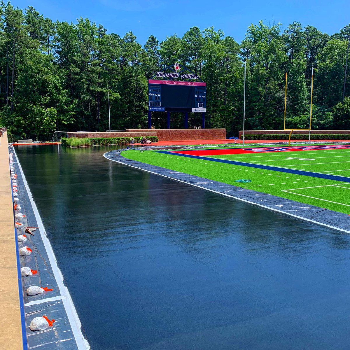 RichmondXCTF's tweet image. Headway on the Fred Hardy Track renovation continues as the @beynonsports crew makes quick progress. 

#BuiltByBeynon #MakingFastLookGood #trackandfield #spidersxctf #rva #runRVA