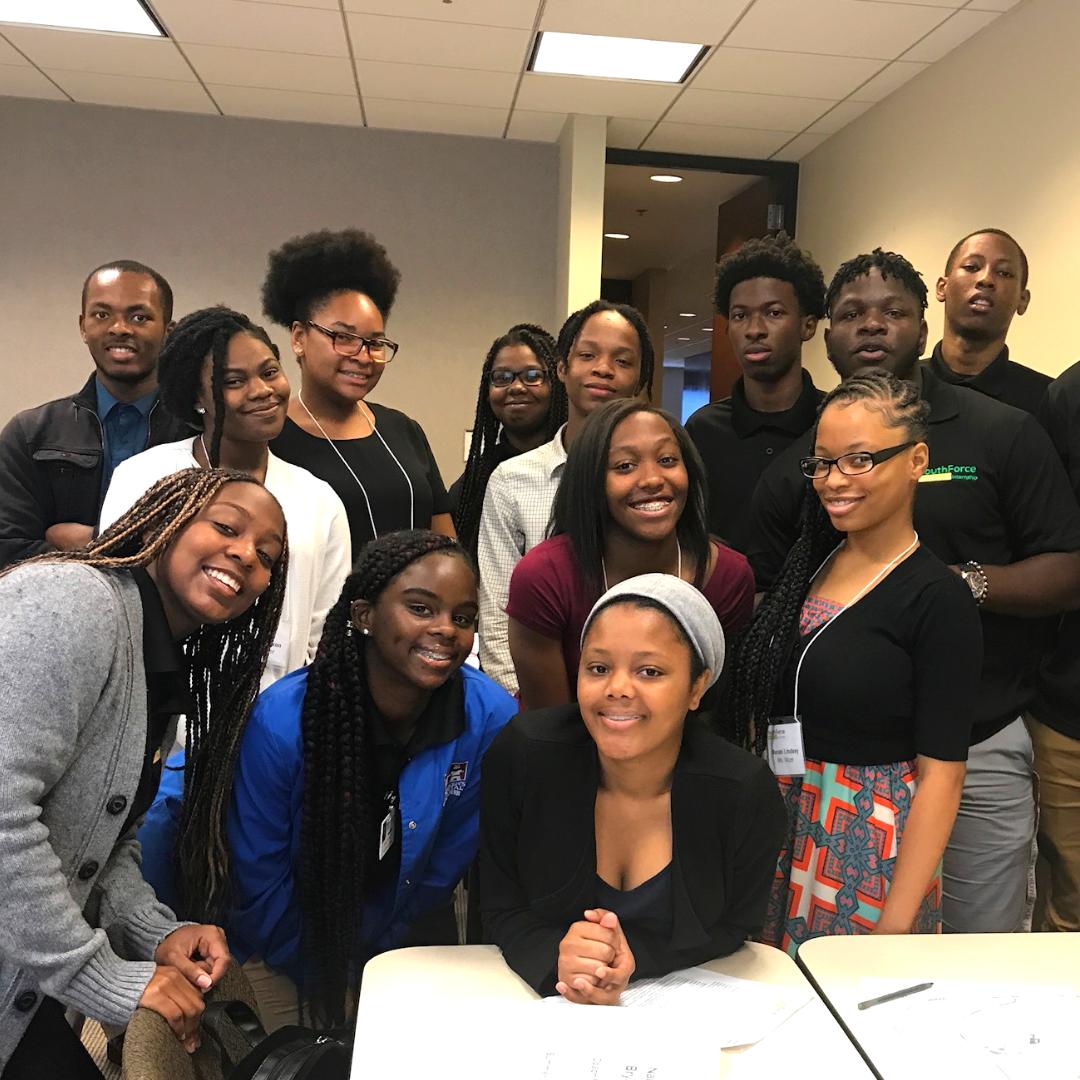 YouthForceNOLA's tweet photo. Looking for some inspiration? Just look at YFI interns: over 250 young people each completed 60 hours of training to be prepared for their internships. That’s 15K hours of hard work, growth, and learning #RealWorldSkills #RealLifeSuccess https://t.co/t64cUwQkvM