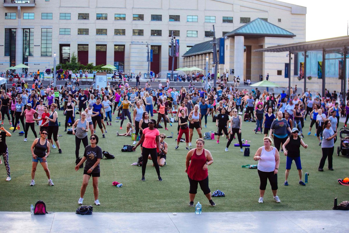 sauga_LIVE's tweet photo. Remember to bring your running shoes for tonight’s Fresh Air Fitness Boot Camp class! 👟Come workout with us at #CelebrationSquare starting at 7:00pm. Full summer class schedule:  https://t.co/Nu8LLGHvGj https://t.co/1NdMY8hy07