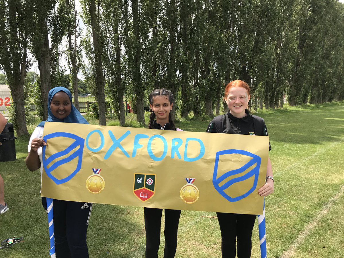 Great day for Oxford! Thanks to a number of students for helping create this banner and other items to support the college- GREAT EFFORT OXFORD! <a href="/TGSAPrincipal/">TGSA Principal</a> <a href="/TeachLeicester/">Teach Leicester</a> <a href="/Mrs_A_Morton/">Amelia Morton</a>