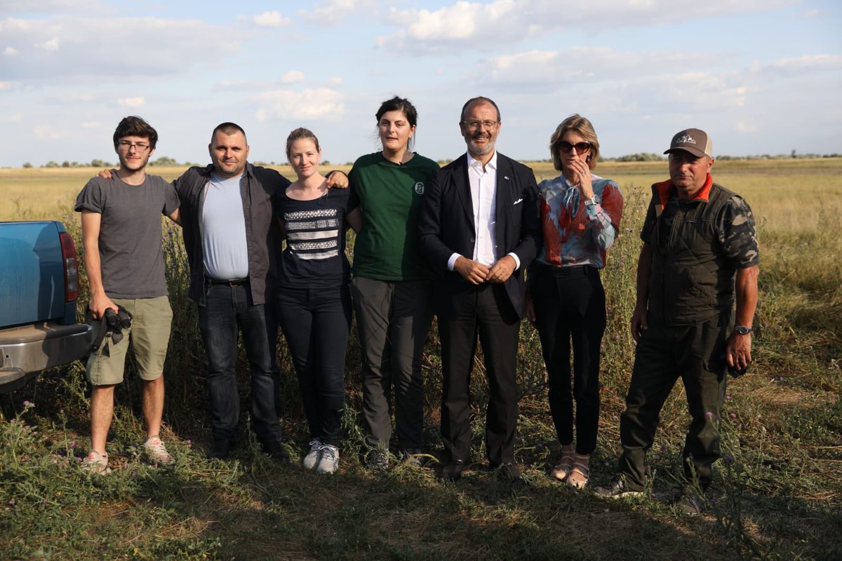 FabriziSem's tweet photo. Ended the day at the beautiful Special Nature Reserve “Pastures of great bustards” in northern Banat. Learned about 🇷🇸’s Bird Protection &amp; Study Society’s work to protect Serbia’s last 2 Eastern Imperial Eagles, thanks to 🇪🇺 funded project “PannonEagle” #EUzaTebe #pogledajokosebe https://t.co/VXhMaQDwh5