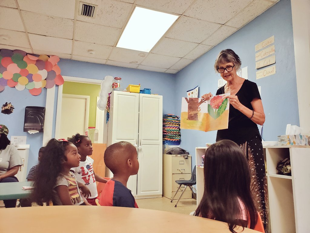 karangotpf's tweet photo. What a beautiful way to start the day at D C's Childcare Center. They read a book about animal anatomy and then made up their own.🦎🖌
#SmarterSummerChallenge
#smartersummer
#SummerLearningWeek
#SummerLearning
@SuncoastCGLR
@summerlearning https://t.co/hAtc0CC5Em