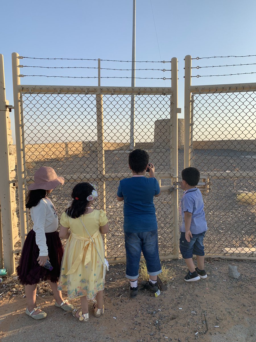 sowahonaizah's tweet photo. الصنقر التراثي أحد الآثار المهمة في #عنيزة 
من رحلتنا اليوم مع نادي حي السليمانية 🚌🌴🍃🌷 https://t.co/93wTgXQyb1