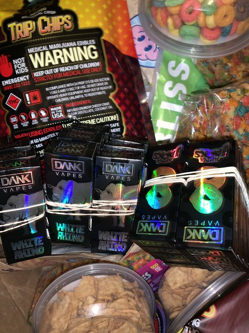 Wake b bakes with bae https://t.co/3mtmDX7Wbo<a href="/tag/mytwitteranniversary"class="tags"><span>#mytwitteranniversary</span></a>