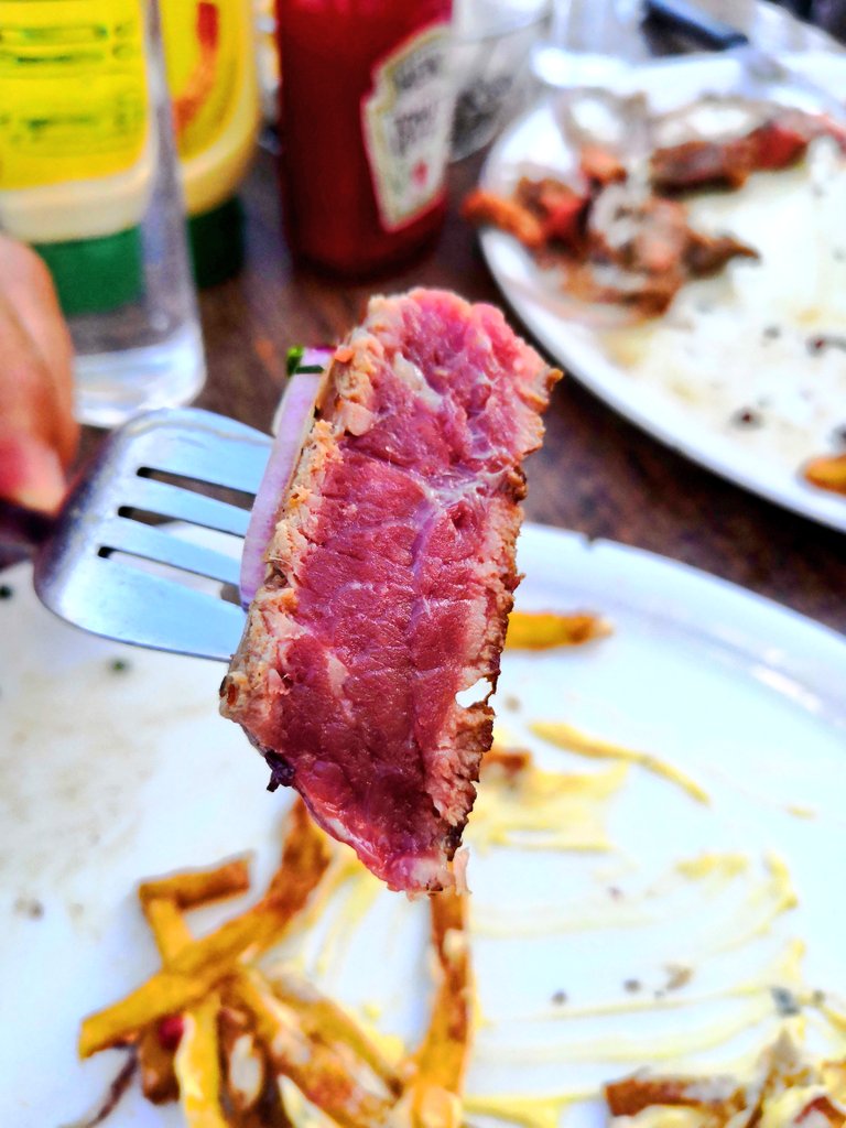 Firesnapper999's tweet photo. Oh no, its happened again... #SteakFritesFacePlant, and OH suffered too 😇😇 Man, mutt & OH signing off, trip to #GrauDuRoi & #SMDLM as we hotel it for a couple of nites. Take care & stay safe folks #ÀPoint https://t.co/lI3IiXvOid