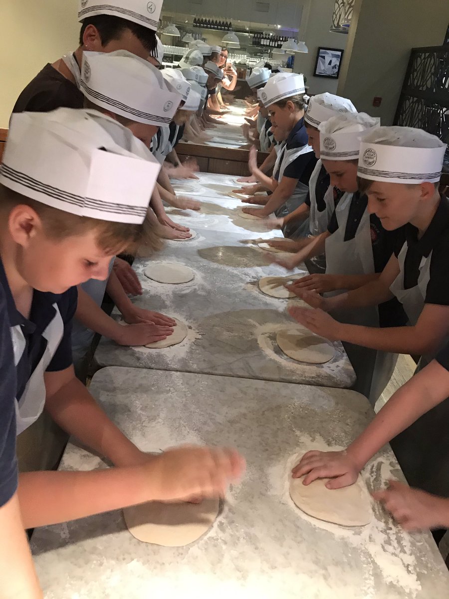 STAClassChad's tweet photo. What a great morning we had @PizzaExpress 🍕 @STAClassSmith6 https://t.co/zAMRSAG2pP