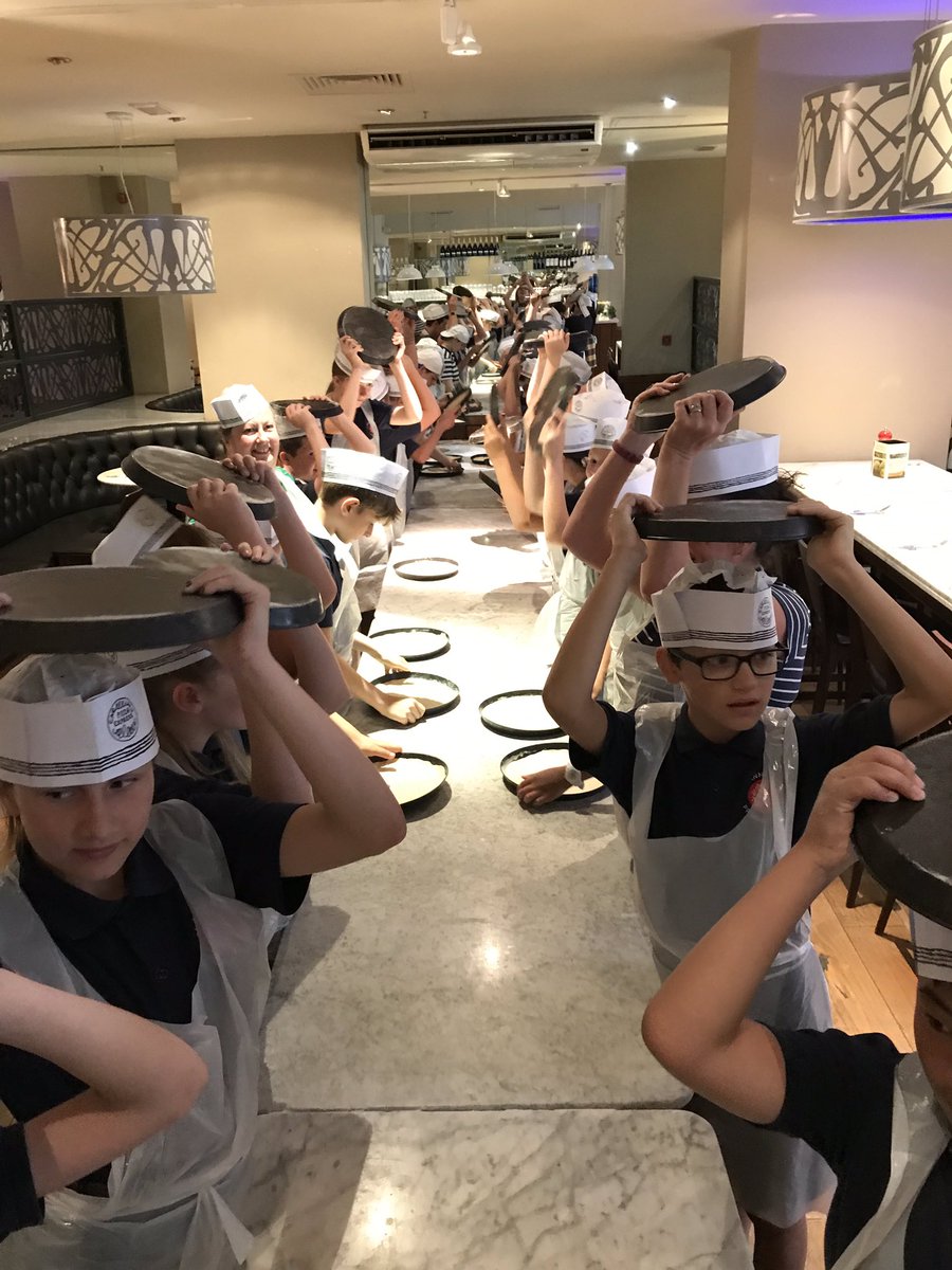 STAClassChad's tweet photo. What a great morning we had @PizzaExpress 🍕 @STAClassSmith6 https://t.co/zAMRSAG2pP