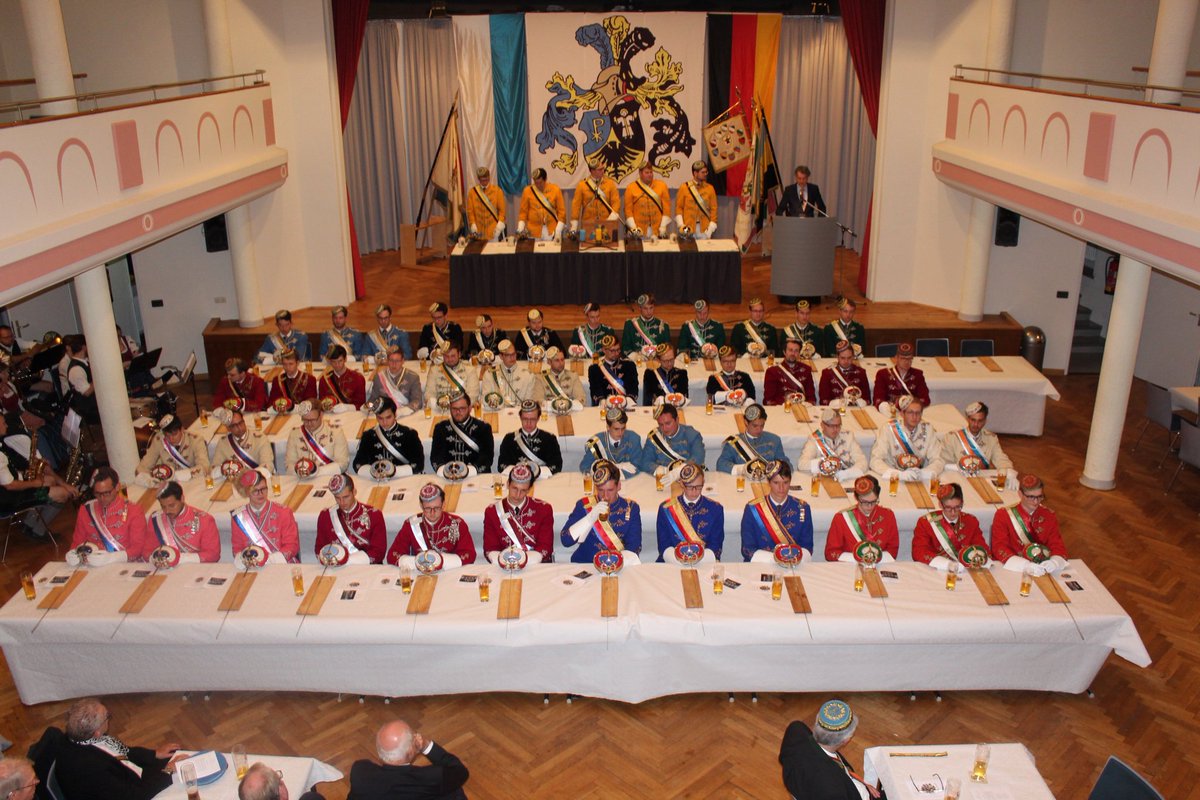 MitschAlexander's tweet photo. In meiner Festrede bei der Tuiskonia in M entlarve ich den gern und oft genutzten links-grünen moralischen Zeigefinger als Mittel zur Diskreditierung Andersdenkender, um eine sachliche Diskussion zu unterdrücken. #Meinungsfreiheit #WerteUnion https://t.co/CAa1FMwTp4