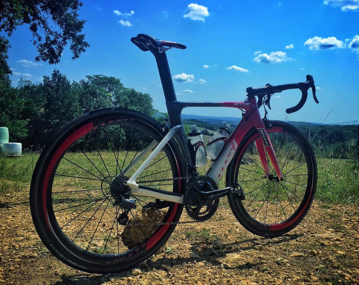 Build yourself the ultimate summer machine

The Kiri AERO 0.53

Available in Kiri Red, Blue or Pink

Discover all the possibilities here: kiri-cycles.com/kiri-aero-053-…