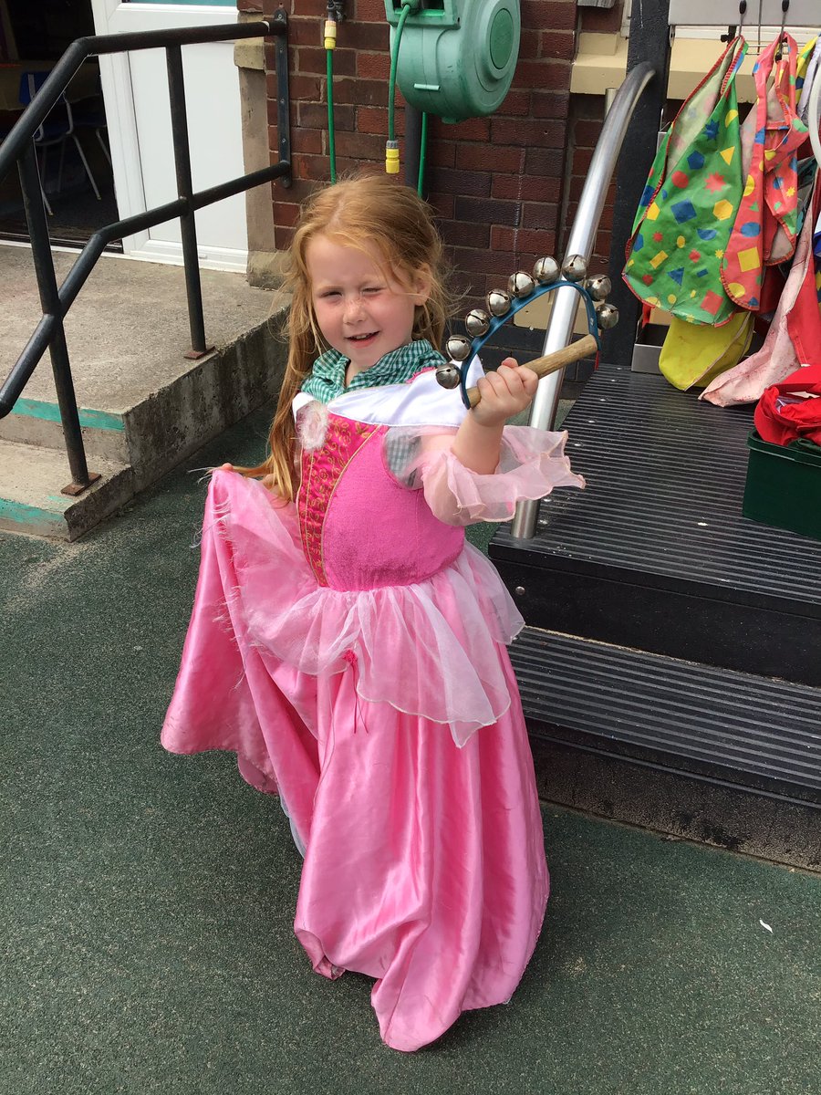 sjvblackpool's tweet photo. We love our dressing up clothes in reception #SJVClassRC https://t.co/3I1FaHnzIb