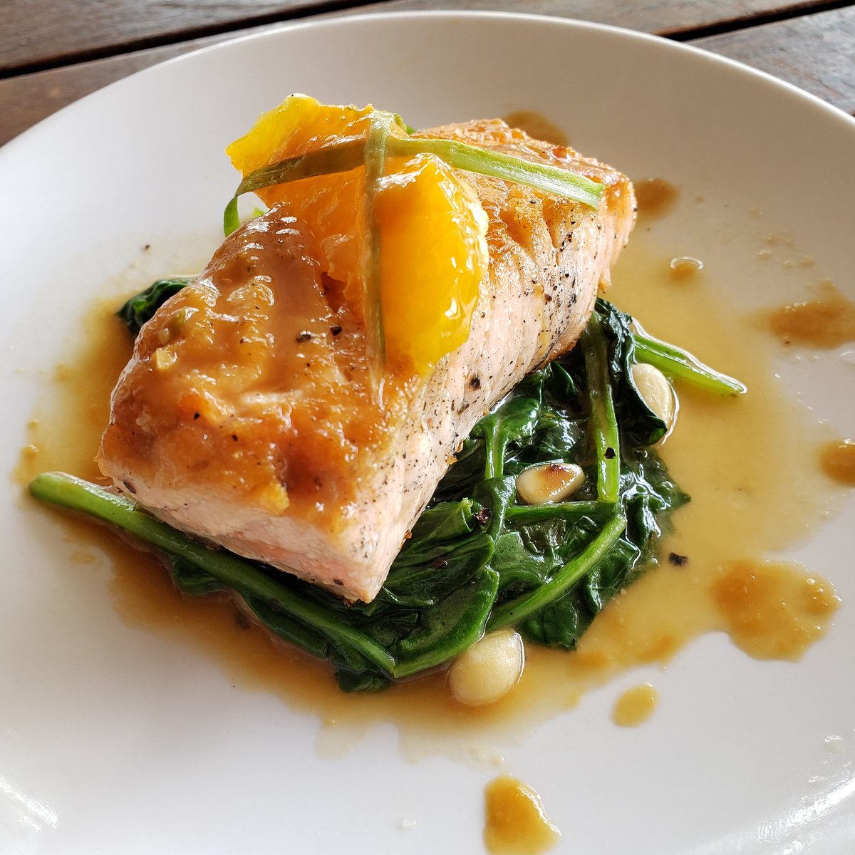 TxuletaIndy's tweet photo. 🚨PINTXO SPECIAL🚨
Salmon with orange miso glaze and scallion grass stacked on top of spinach and pine nuts deglazed with sidra $9 https://t.co/iBduuHVBux