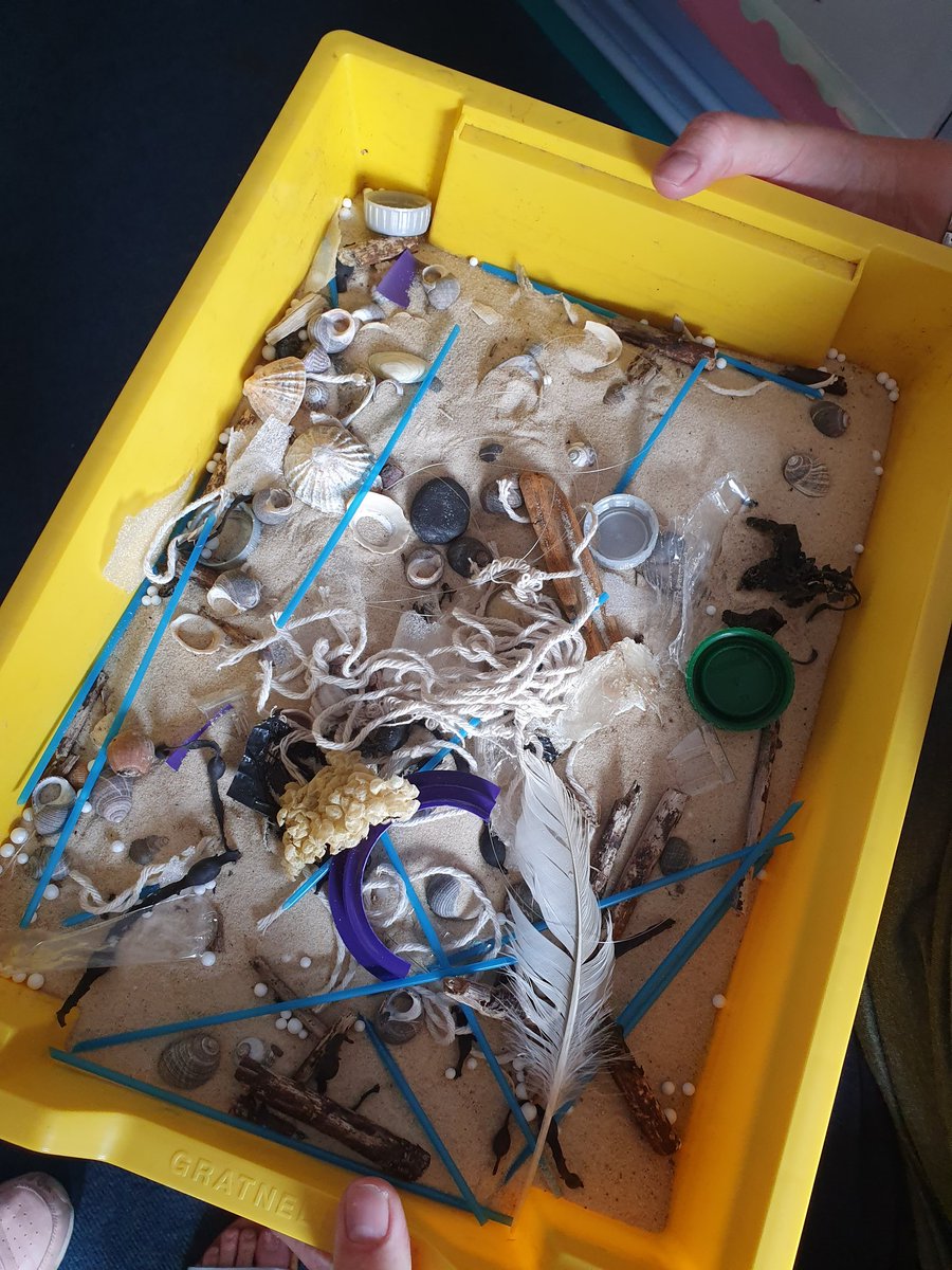 Mr Edwards and Miss Main tweet media