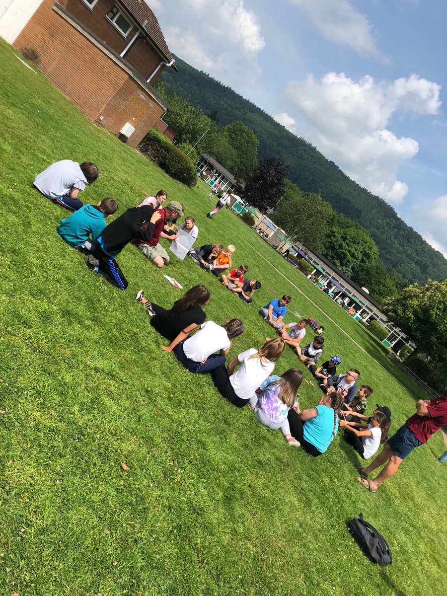 Miss Whitehouse Dosbarth Glas tweet media