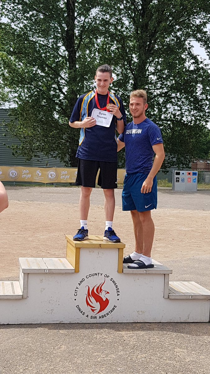 Suzanne D'Auria (@suzannedauria) on Twitter photo My boy Aaron from <a href="/dylanthomas_sch/">Dylan Thomas School</a> today at the #SwanseaSpecialfestival 100m 200m + long jump champion in Cat A, u18s being presented one of his golds by <a href="/jordanhowe2012/">Jordan Howe</a> #disabilitysport #autismawareness 🏅🏃♂️💪 My boy Aaron from <a href="/dylanthomas_sch/">Dylan Thomas School</a> today at the #SwanseaSpecialfestival 100m 200m + long jump champion in Cat A, u18s being presented one of his golds by <a href="/jordanhowe2012/">Jordan Howe</a> #disabilitysport #autismawareness 🏅🏃♂️💪