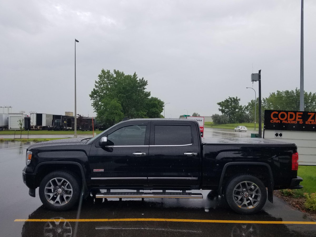 CodeZeroFargo's tweet image. We tinted this GMC Sierra 35% on the front windows and 20% on the rear. 
#codezero #czdoesit #windowtint #fargo