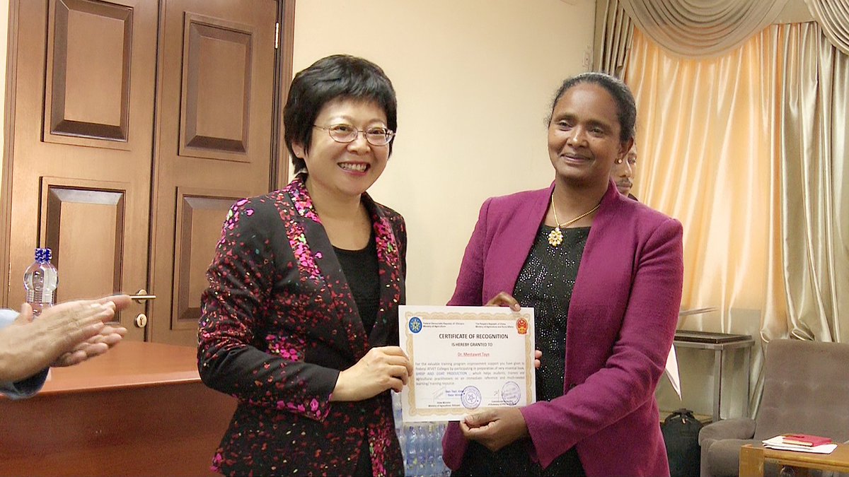 Experience and personnel sharing constitutes a key part of agricultural exchanges. Over past 19 years, more than 6,500 technicians and 55,000 students in Ethiopia were provided with training by 465 Chinese teachers. Over 230 agricultural technologies were introduced to Ethiopia.