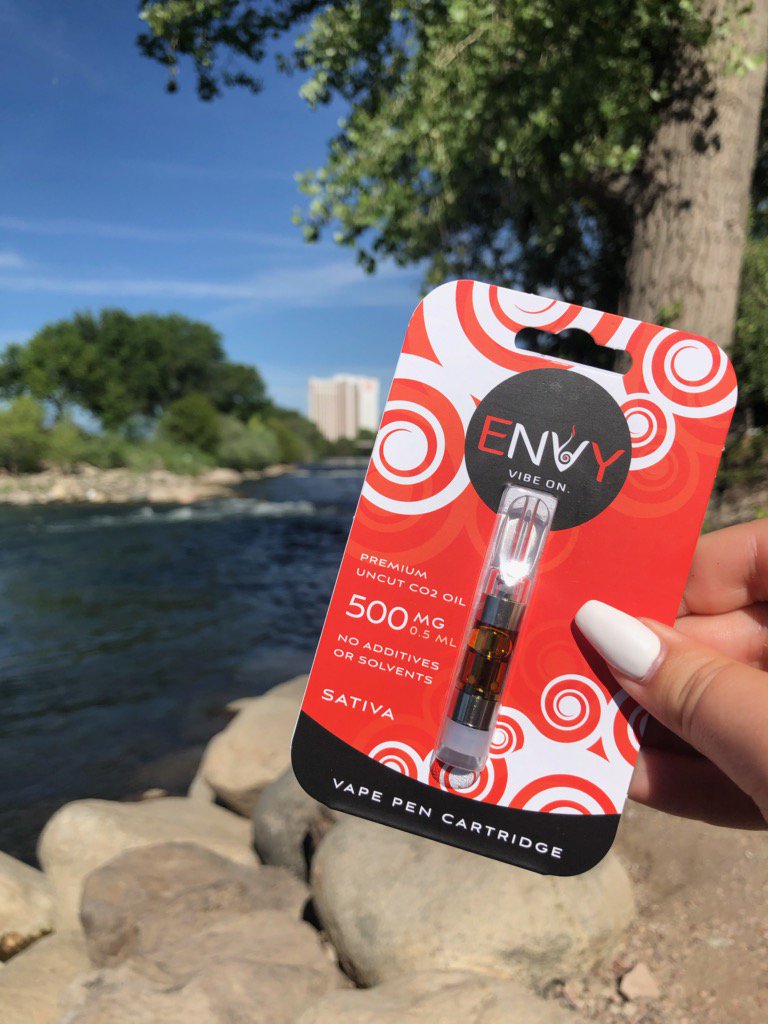 SilverStTrd's tweet photo. Make 7.10 @betterwithenvy 🔥🔥🔥 These CO2 carts are perfect for summer celebrations outdoors. Discreet and easy while on-the-go. 
.
.
Keep out of reach of children. For use only by adults 21 years and older. https://t.co/HD61rCvnZL