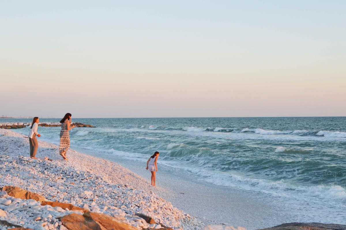 🌞🌞🌞Travelling and eyeballing up a good travel deal is one love of mine.

I wrote a post about How I Book A Holiday. From the initial search and how to narrow it down. Where to stay, eat and visit it's all there....

Go take a peek if you fancy it....

theteessider.com/travel-how-i-b…