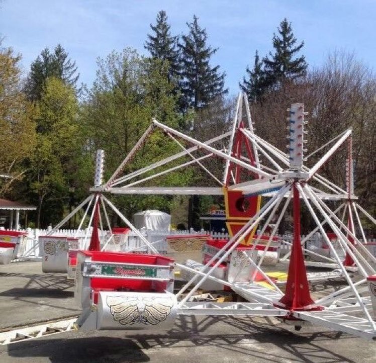 Super70sSports's tweet photo. When you’re talking about all-time great carnival rides, you better pay some respect to the goddamn Scrambler. https://t.co/LYAlS4KjUZ