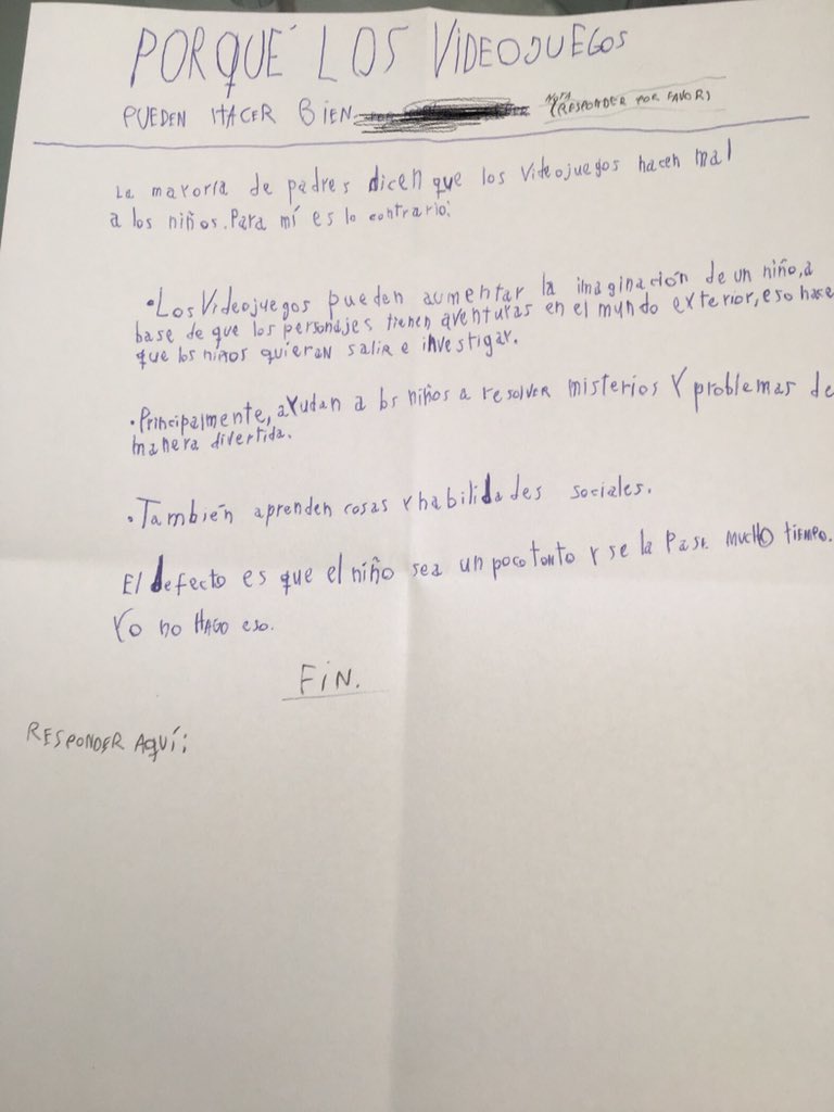 JuliMoret's tweet photo. Cosas que deja mi hijo en mi cartera. https://t.co/qR0cMPTFGR
