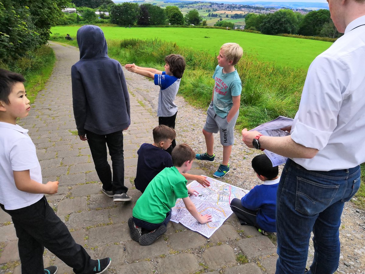 WilliamNoy's tweet photo. Developing new map reading skills and applying them in a field! #maps @OrdnanceSurvey new generation of cartographers coming your way! https://t.co/KJ8KgIo5hB