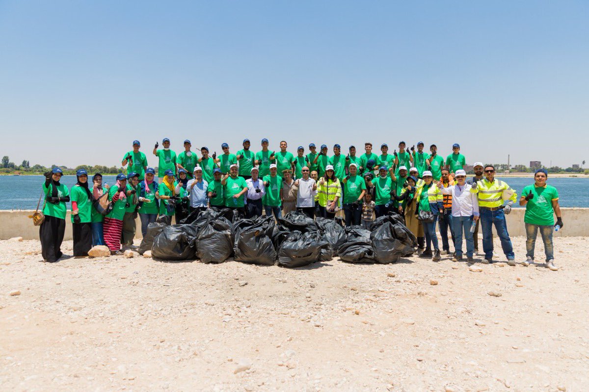 CemexEgypt's tweet photo. Youth for the Nile campaign was launched today under auspices of Environmental Affairs Agency in cooperation with Ministry of Youth in Assiut.
CEMEX sponsored the event & volunteers from the company contributed with the youth to clean up the banks of the Nile
#CEMEXEgypt https://t.co/eolhytrhgu