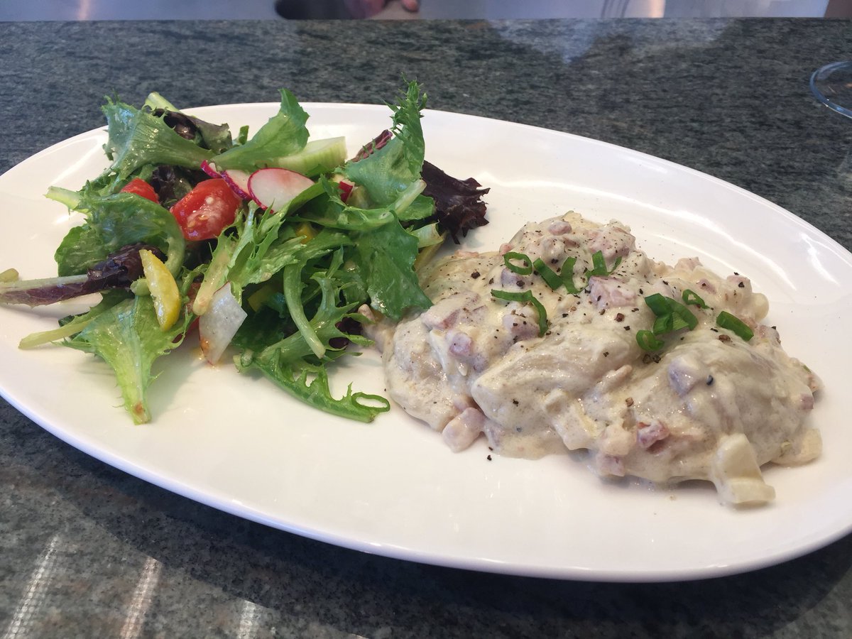 Excellent LCC summer board meeting in Charlottetown with post meeting Canadian lobster lunch and tour at Canada’s Smartest Kitchen - thank you Chef Allan! <a href="/CanadaLobsterCo/">LobsterCouncilCanada</a>