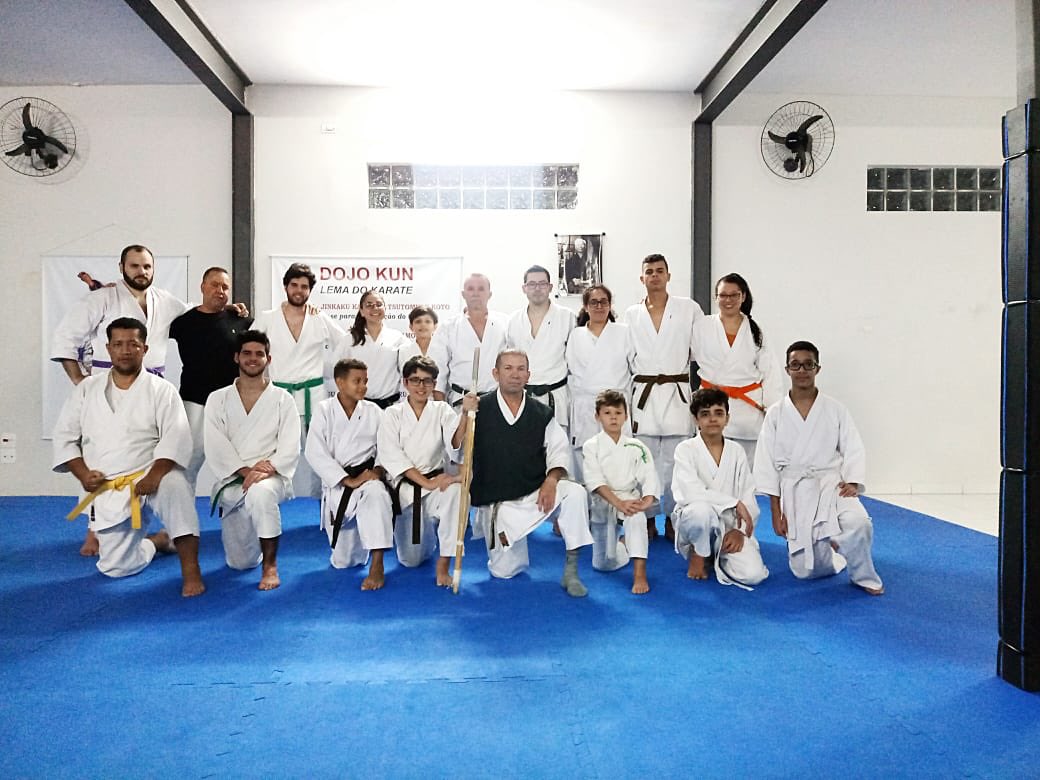 senkikanbrasil's tweet photo. Retomando após o feriado 😀🥋🥋
#karate #shotokan #tradicional #jka #fpktradicional #cbkt #itkf #kata #kumite #artesmarciais #martialarts #budo #karateforlife #cidadedutra #interlagos #interlagossp #interlagoscity https://t.co/g7NfvtGShi
