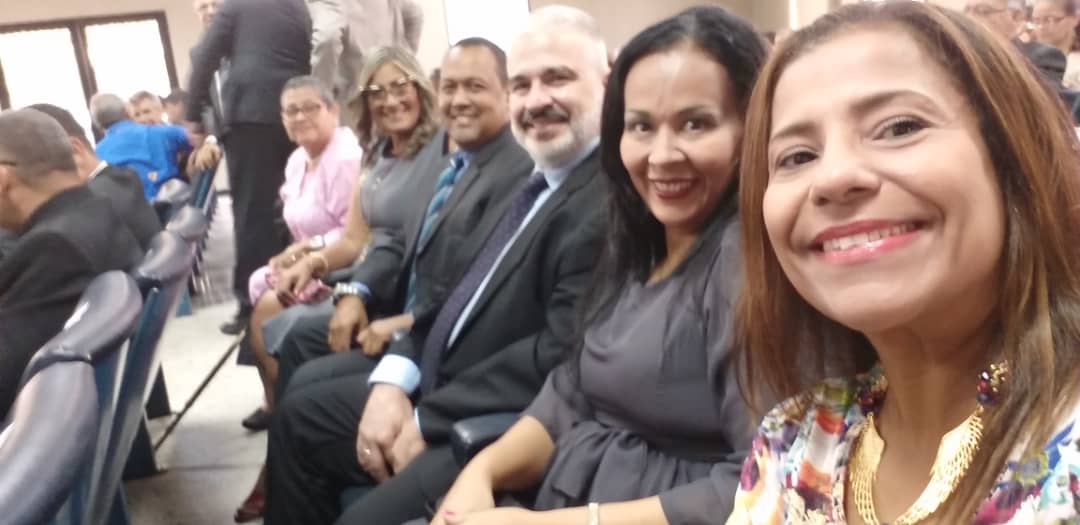 fancarf's tweet photo. Reconocimiento a Nuestra Fundación, otorgado por parte de la Cámara de comercio de Puerto cabello. Cómo institucion del Año. https://t.co/hgRE9JRGVM