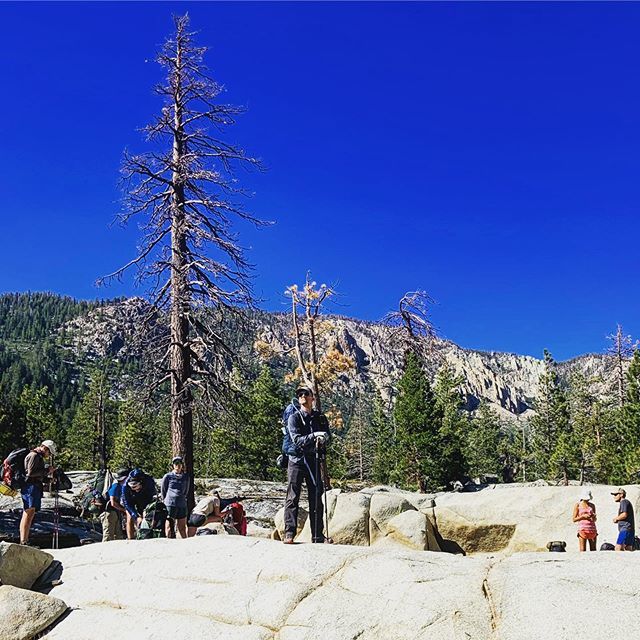 vvr's tweet photo. #hikerlife at VVR right now. Lake is full, perfect weather and all signs point for that to continue! Get up here..... #sierrasummer #carcamping #flyfishing #lakethomasedison #anseladamswilderness #jmt2019 #carcamping https://t.co/GpCpin31SC https://t.co/MUX29m5kjr