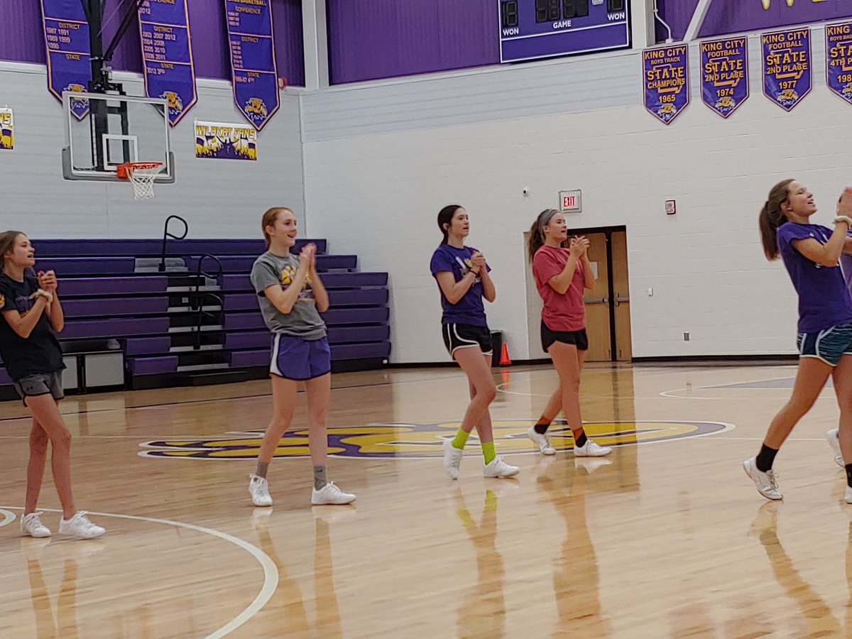 canicke's tweet photo. These girls have been practicing all week. Even though they have jobs, families, and other sports they play they are determined to be ready to cheer on @WildKatNation1 during the 2019-2020 school year. #summerpractices #performanceready #wildkatcheer https://t.co/JYLz9r24Hx
