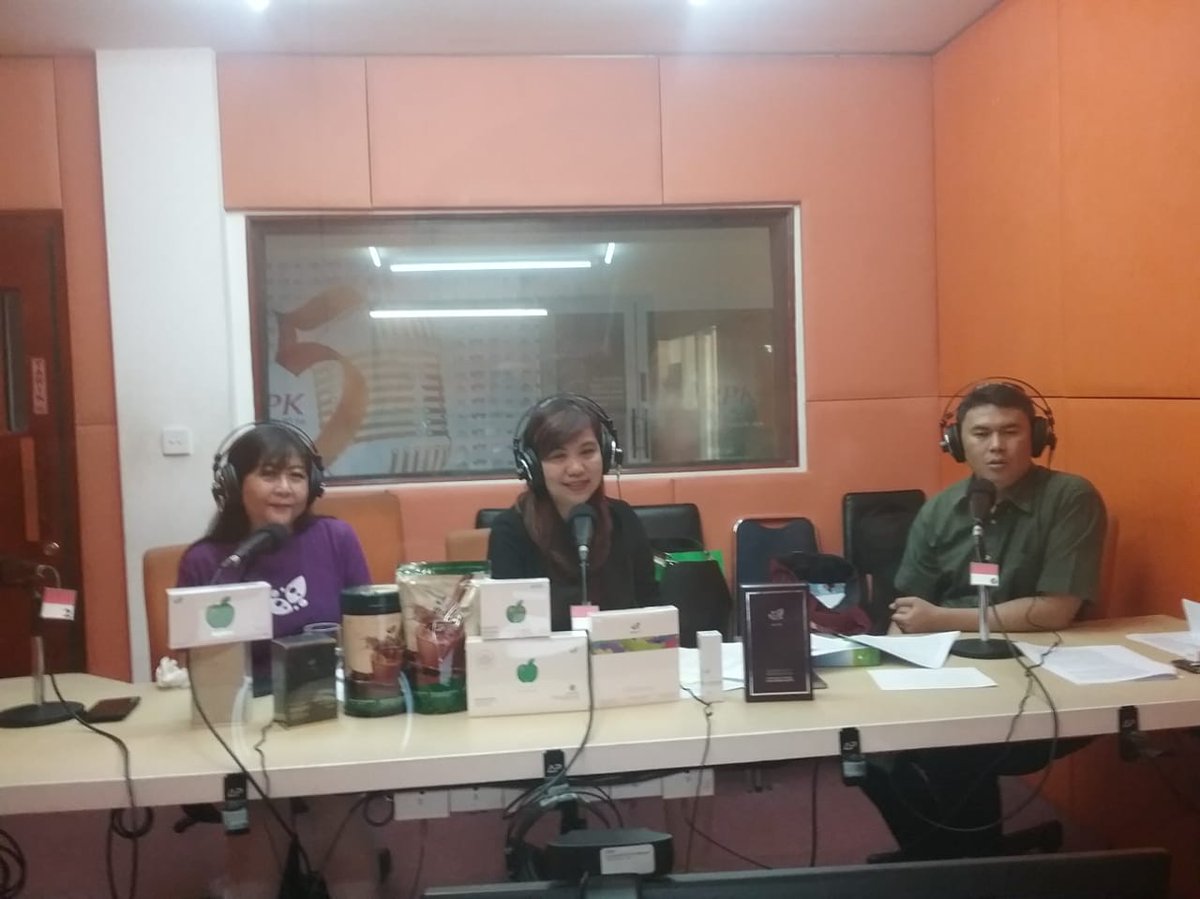 963RPKFM's tweet photo. #obsesi pagi ini Talkshow Biogreen Science @BiogreenScience bersama ibu Priskila & ibu Erna
Host rikardo @humtojay
simak Live On Youtube Channel RPKFM
📞 021-8000444 📲 SMS/WA 08151800444
streaming https://t.co/Jg65oetKuj
#rpkfm #onair #obsesi #biogreenscience https://t.co/1btq9XSRpA