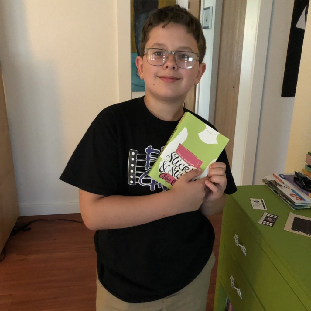 SnazzyReads's tweet image. Hey @_ACoops_ ! Check out my first post- #nErDcampMI read!