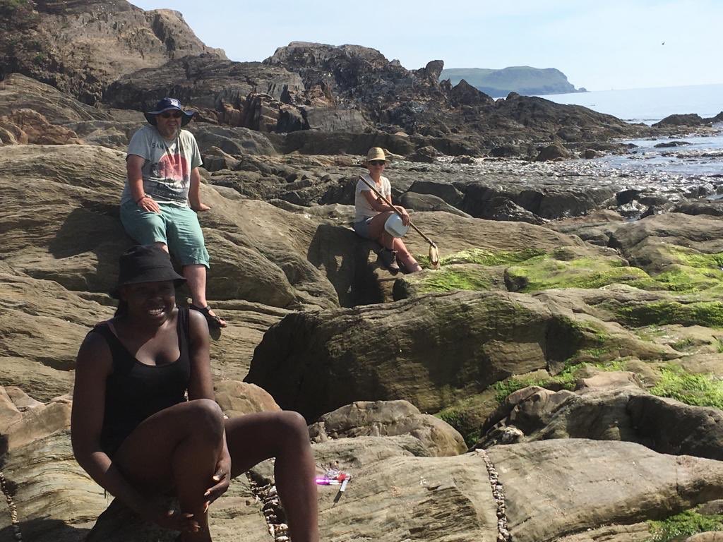 HPHighScience's tweet photo. Day two continued.... limpet sampling. #HPHighScience #BiologyFieldCourse #alevelbiology https://t.co/tdXyM53RIB