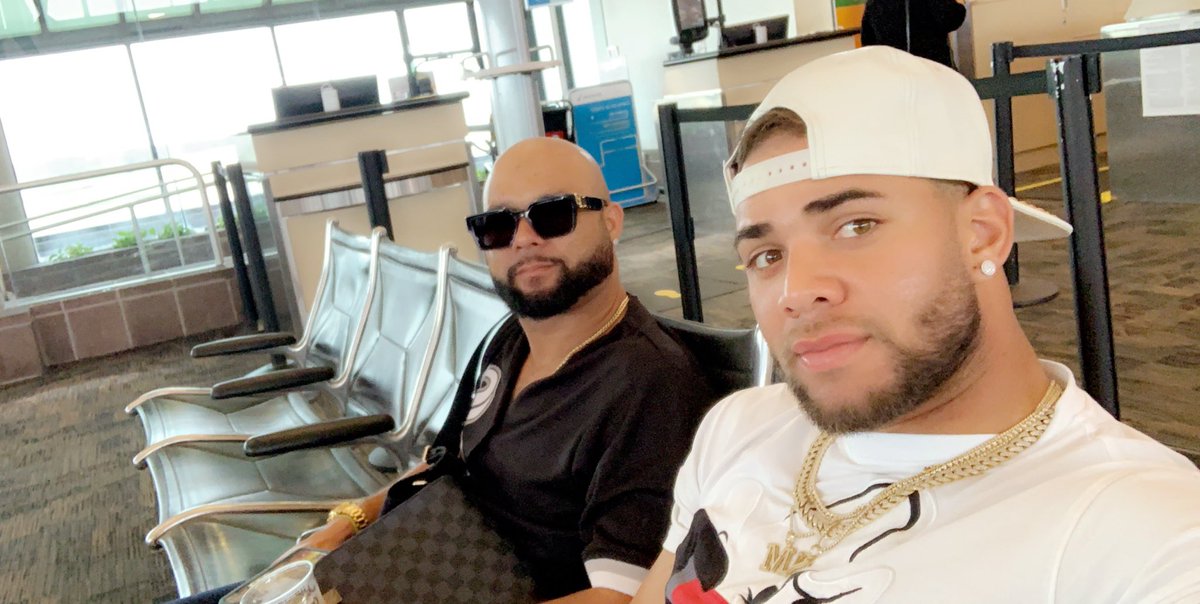 ymoncada19's tweet photo. At the airport I return to Chicago https://t.co/HPd6XsRLw1